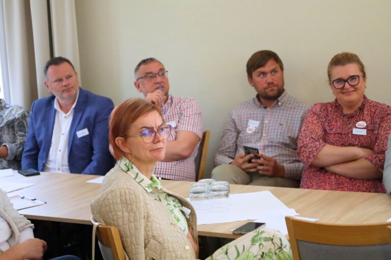 Zdjęcie z warsztatów w Skrzynkach