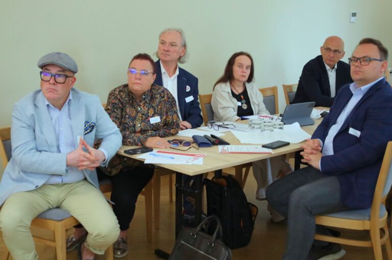 Zdjęcie z warsztatów w Skrzynkach