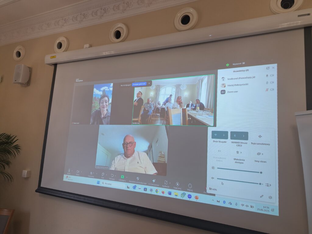 Zdjęcie z warsztatów w Skrzynkach