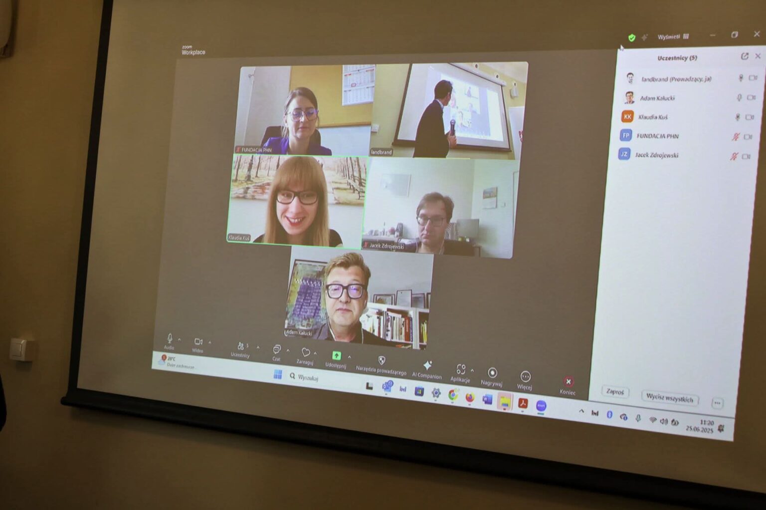 Zdjęcie z warsztatów w Skrzynkach